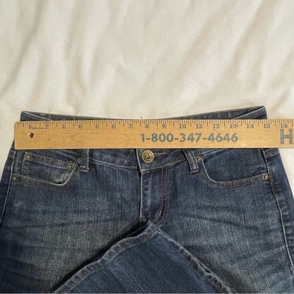 DKNY Jeans medium wash SZ. 4 - Picture 9 of 9